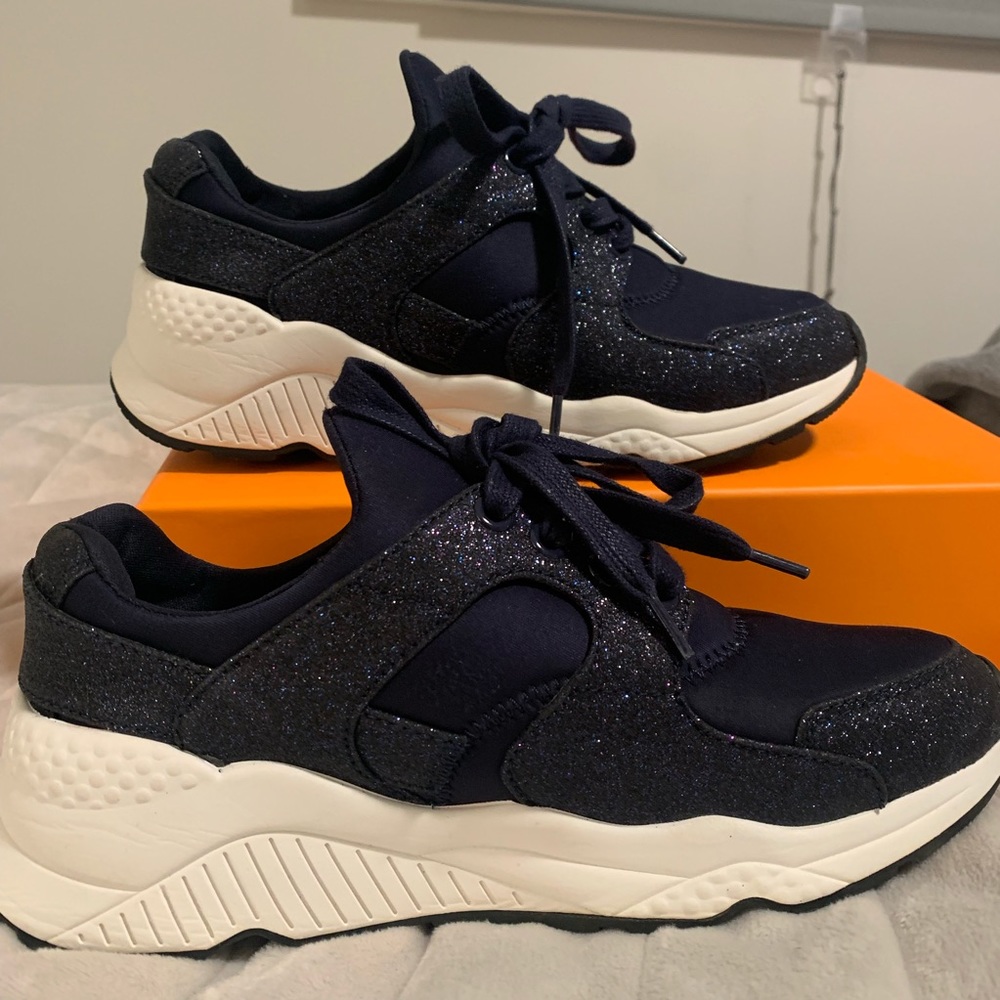 Pure navy Nessah Shimmer Runners